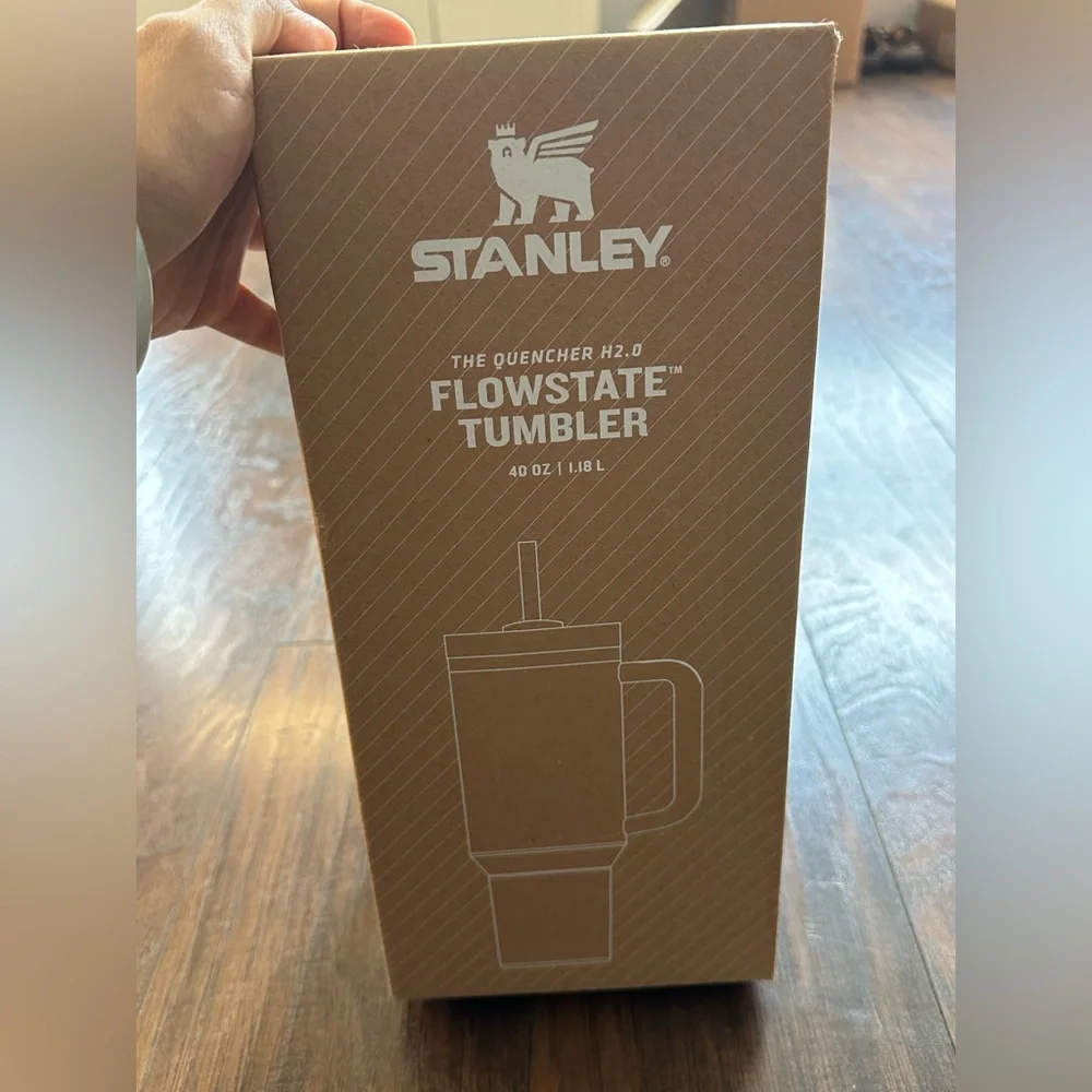 Stanley Quencher H2.0 FlowState 40 oz Tumbler – Flamingo Pink - Picture 12 of 13